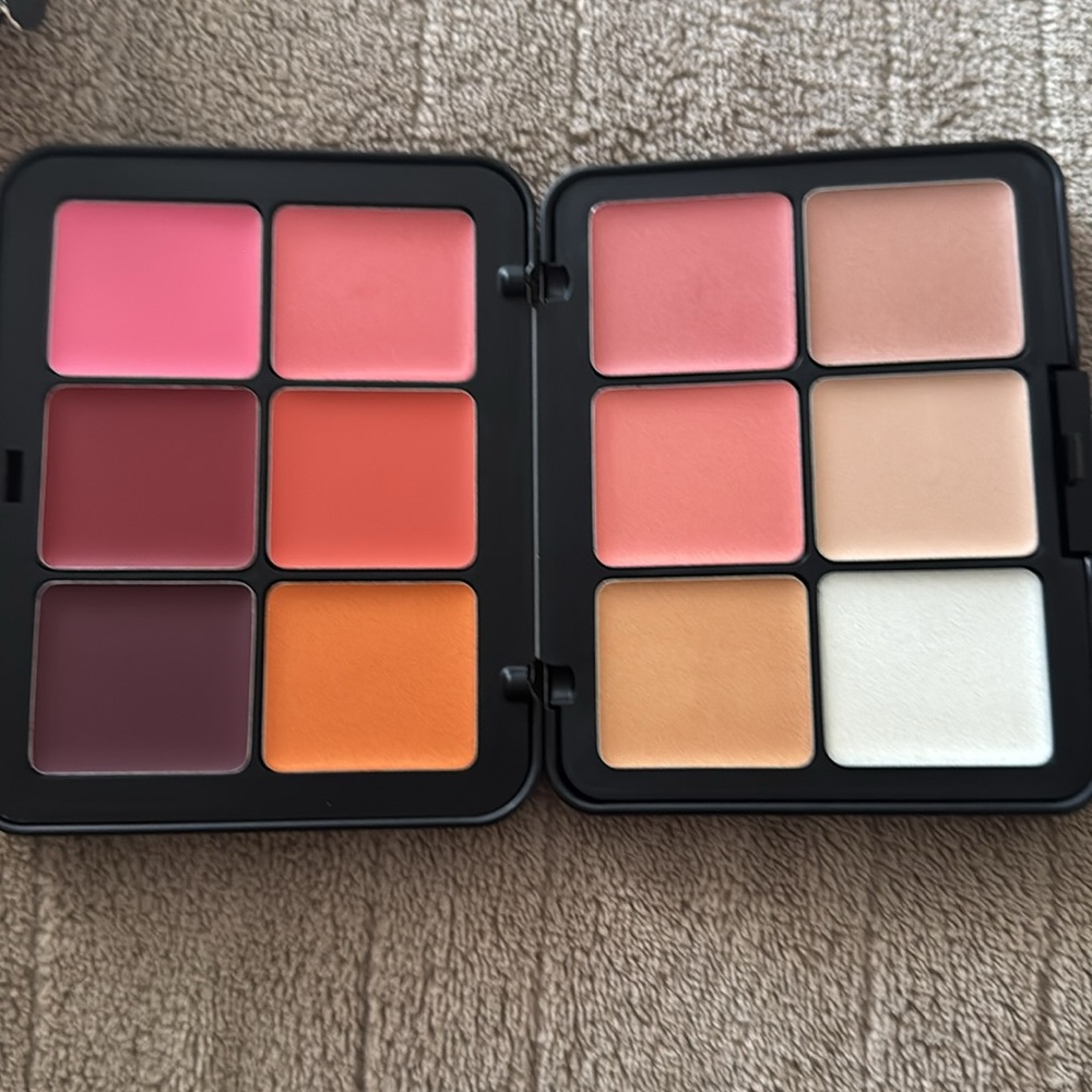 BNIB MAKEUP FOREVER HD SKIN BLUSH & GLOW PALETTE - Picture 5 of 5